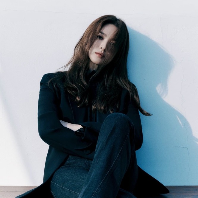 Song Hye Kyo yêu kiều đẹp buồn khi làm quý cô mùa đông - ảnh 16