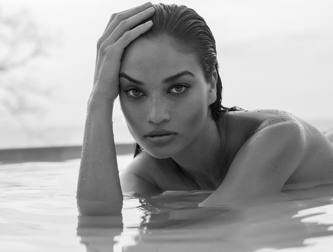 Ánh nude đen trắng đậm chất nghệ thuật của người mẫu Shanina Shaik - ảnh 2