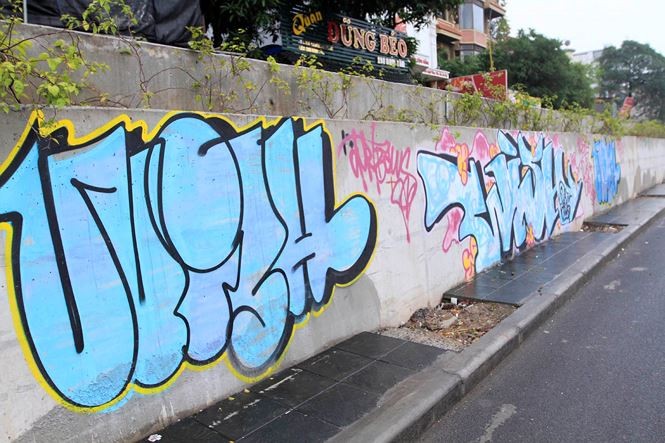 graffiti, đê nghi tàm, hà nội, yên phụ, phường yên phụ, Phạm Thành Trung, hạ đê nghi tàm, vẽ bậy - ảnh 3