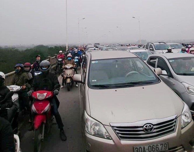 Để xảy ra tai nạn, Hà Nội yêu cầu chấn chỉnh việc sửa đường, cầu - ảnh 1
