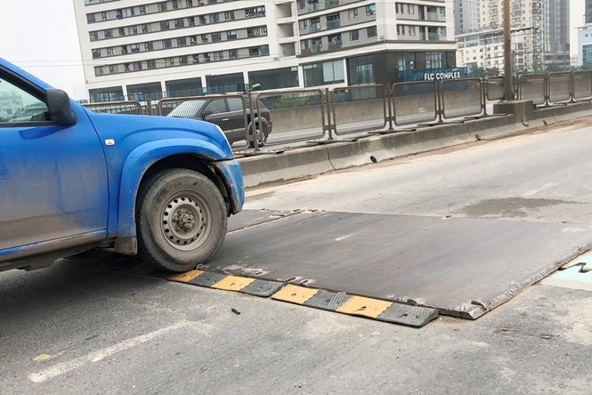 Giảm tốc độ đường trên cao xuống 50km/h để thi công khe co giãn - ảnh 1