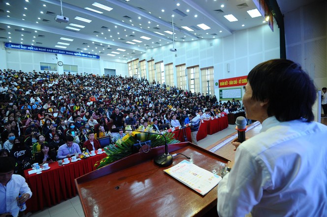 Chào tân sinh viên 2020 và ra mắt đặc san Trường học hay Trường đời 2 - ảnh 2