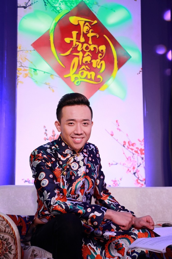 Trấn Thành hôn thắm thiết Hồ Ngọc Hà khi cùng làm MC - ảnh 2