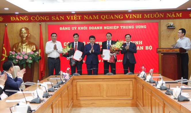 Trao quyết định của Ban Bí thư về công tác cán bộ - ảnh 1