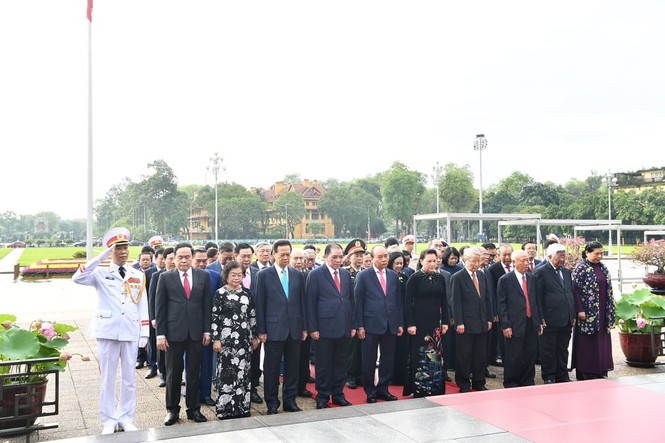 Lễ kỷ niệm 130 năm Ngày sinh Chủ tịch Hồ Chí Minh - ảnh 4