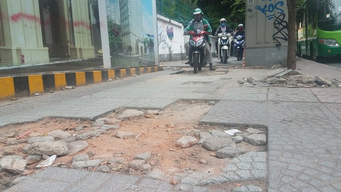 vỉa hè, TPHCM, hư hỏng, Sở GTVT TPHCM, trung tâm TPHCM, - ảnh 2