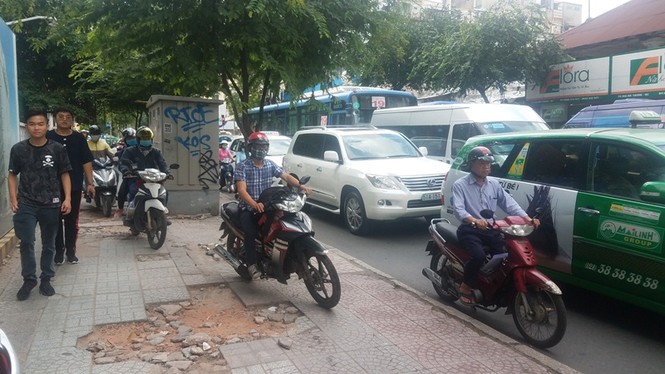 vỉa hè, TPHCM, hư hỏng, Sở GTVT TPHCM, trung tâm TPHCM, - ảnh 5