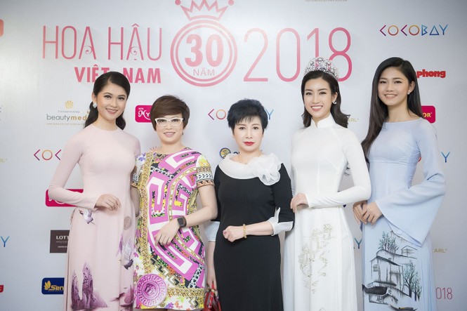 Dàn Hoa hậu, Á hậu duyên dáng với áo dài ở họp báo HHVN 2018 - ảnh 12