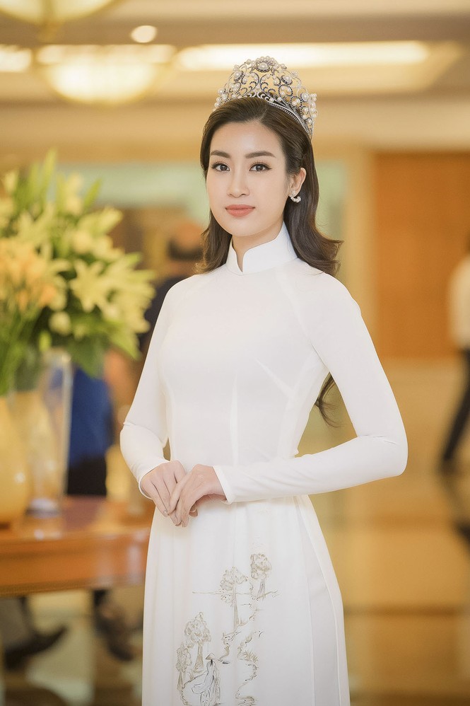 Dàn Hoa hậu, Á hậu duyên dáng với áo dài ở họp báo HHVN 2018 - ảnh 2