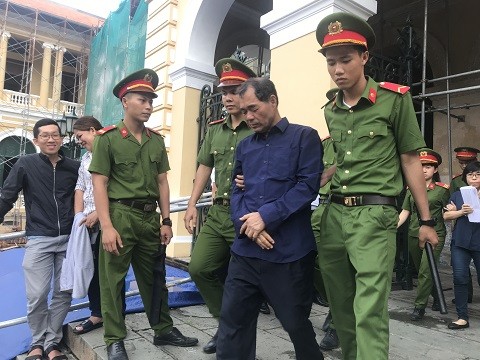 Cựu lãnh đạo Ngân hàng Xây dựng đổ thừa cho bà Hứa Thị Phấn - ảnh 2