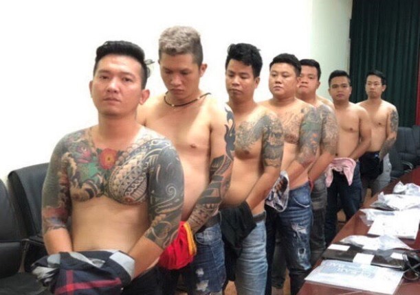 Cảnh sát hình sự bắt giữ băng giang hồ Vũ 'bông hồng' - ảnh 1