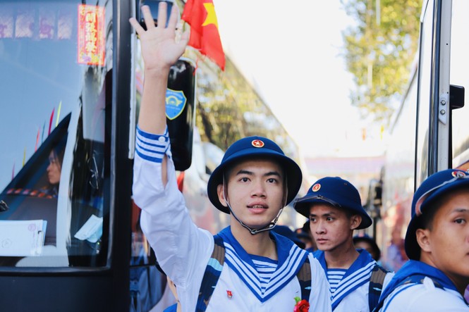 Nam thanh nữ tú TPHCM nhập ngũ | Giới trẻ 13 Nam thanh nữ tú TPHCM nhập ngũ - ảnh 7