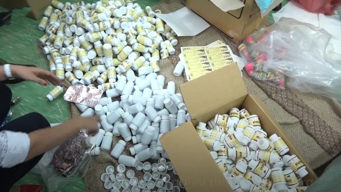 Giám đốc công ty tân dược cầm đầu đường dây sản xuất thuốc giả - ảnh 1