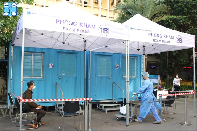 Bệnh viện hiến kế mô hình giảm nguy cơ lây nhiễm bệnh Covid-19 cho nhân viên y tế - ảnh 3