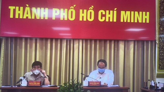 Chủ tịch TPHCM phê bình lãnh đạo quận huyện lơ là họp phòng chống dịch COVID-19 - ảnh 1