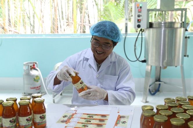 Chàng kỹ sư trẻ 'hoá phép' bắt cây dừa nước tiết ra mật - ảnh 5