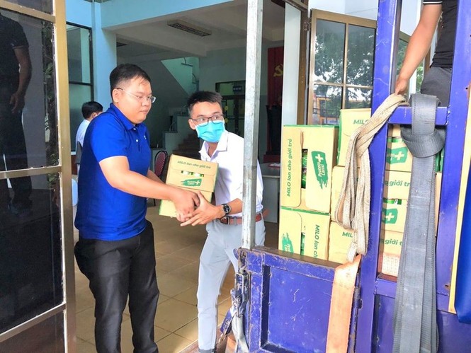 Tiếp sức mùa thi - ảnh 1