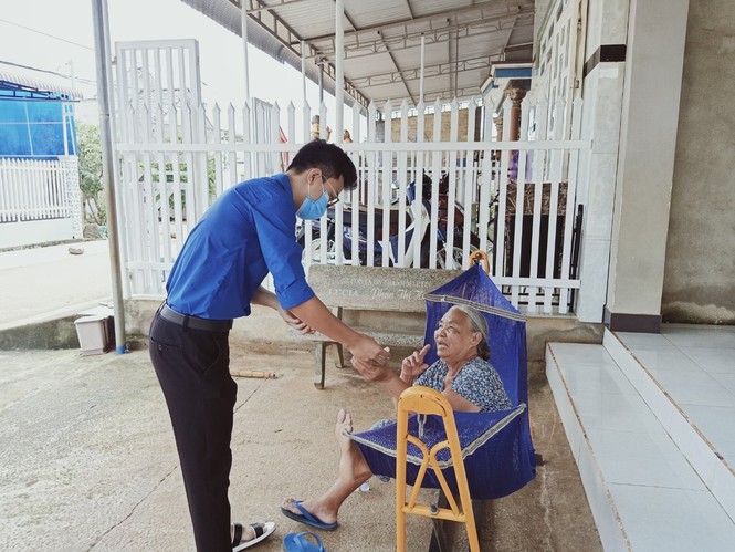 Hội Sinh viên ĐH Công nghệ Miền Đông - ảnh 13
