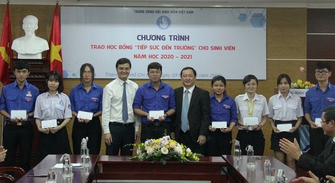 Tiếp sức đến trường - ảnh 1