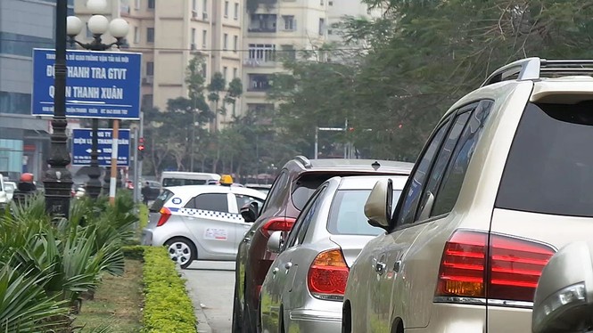 Hà Nội: Bãi trông ôtô