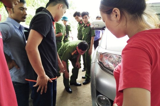 Một gia đình bị truy sát kinh hoàng giữa ban ngày - ảnh 3