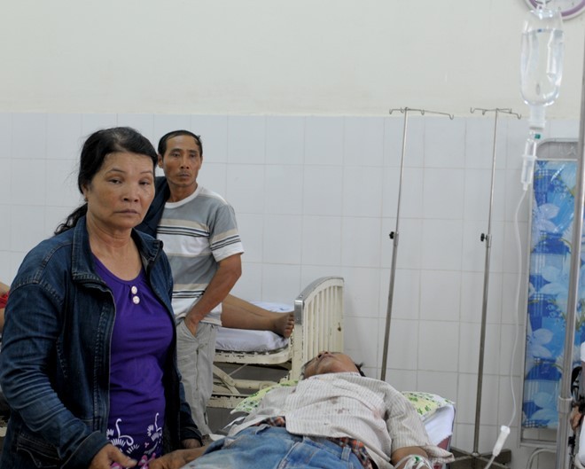 Gia đình anh em đánh nhau tranh lối đi, 7 người bị thương - ảnh 1