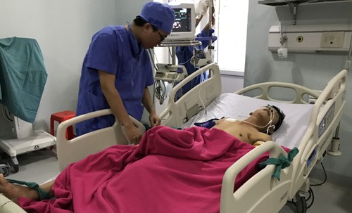 Khởi tố tài xế nồng hơi men tông 3 người