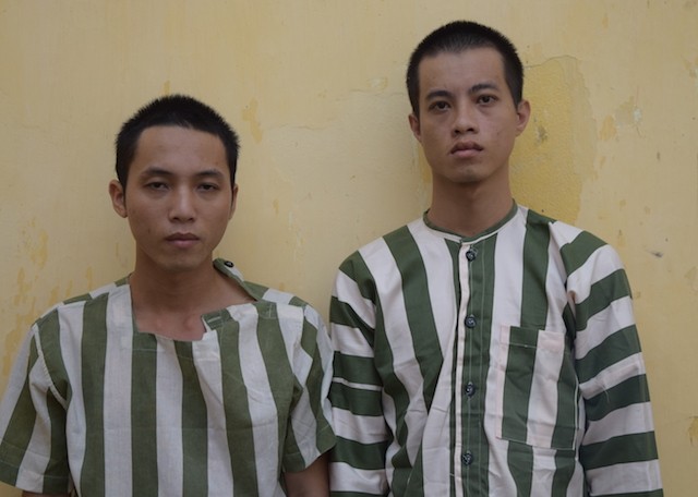 Hai thanh niên 'làm bậy' với cô bé 14 tuổi - ảnh 1