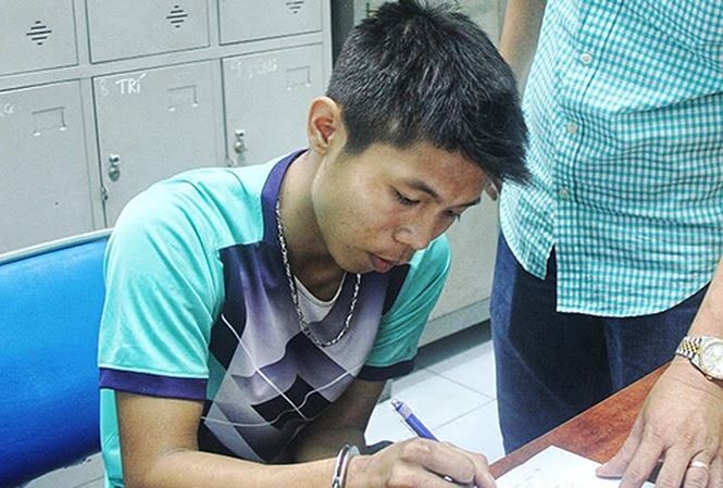 Kiểm tra hiện trường vụ thảm sát 5 người ở Bình Tân - ảnh 2