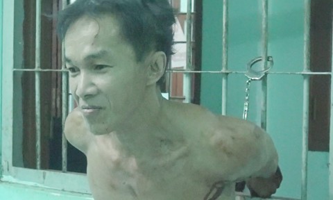 Bắt nghi phạm giết người dã man, Trung tá công an bị chém gục - ảnh 1