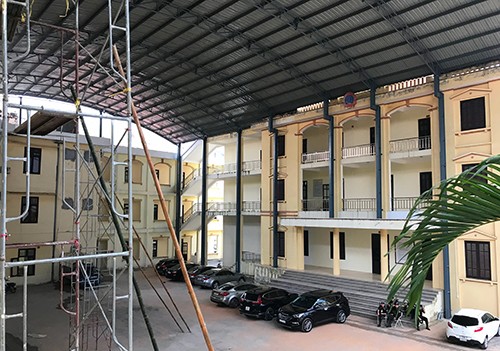 Phiên xét xử cựu trung tướng Phan Văn Vĩnh mở trên sân toà 1.000 m2 - ảnh 1