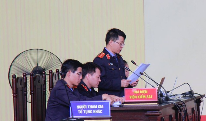 Đề nghị phạt Phan Sào Nam 7 năm tù, Nguyễn Văn Dương tối đa 13 năm tù - ảnh 1