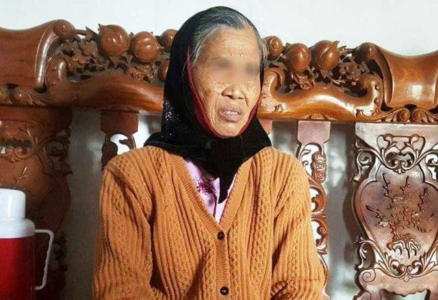 Vụ cha sát hại con, ném xuống sông Hàn: Bà nội đau đớn chờ tin cháu - ảnh 2