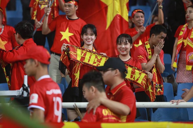 Những 'bóng hồng' tiếp sức cho trận đấu giữa U23 Việt Nam và Thái Lan - ảnh 3