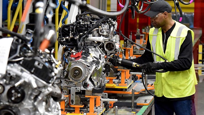 Ford sẽ cắt giảm 7.000 nhân công trong thời gian tới - ảnh 1
