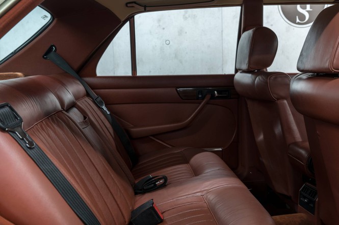Mercedes-Benz S-Class 37 năm tuổi được đinh giá hơn 1,2 tỷ đồng - ảnh 10