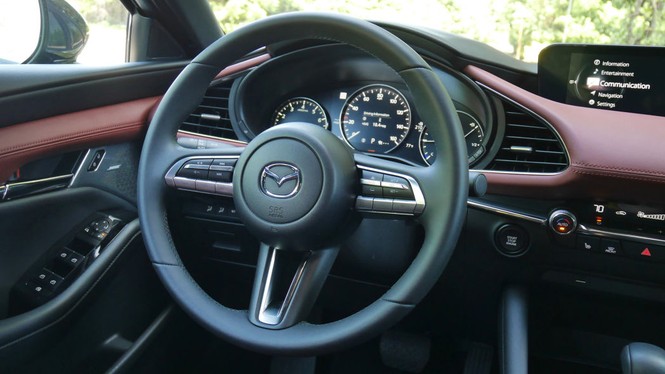 Mazda 3 thế hệ mới liên tiếp bị triệu hồi - ảnh 1