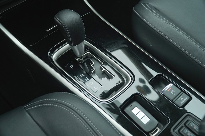 Đánh giá ưu và nhược điểm của Mitsubishi Outlander 2020 - ảnh 6