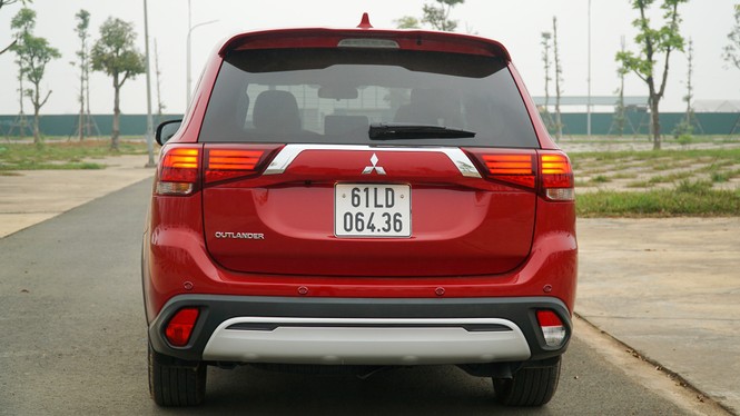 Đánh giá ưu và nhược điểm của Mitsubishi Outlander 2020 - ảnh 3