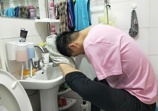 Chuyện tình của cô gái 1,1 mét và chàng trai không tay - ảnh 1