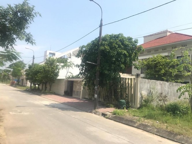 Nữ nhân viên ngân hàng tiết lộ thông tin trên tờ giấy cầu cứu - ảnh 3