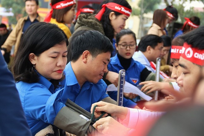 Hơn 1000 người tham gia ngày hội Chủ nhật đỏ tại Hà Tĩnh - ảnh 9
