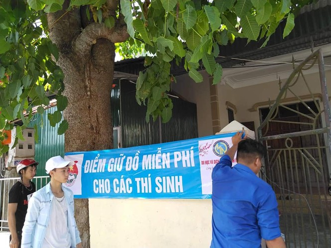 Gần 1500 ĐVTN Hà Tĩnh hỗ trợ cho thí sinh thi THPT Quốc gia 2019 - ảnh 2