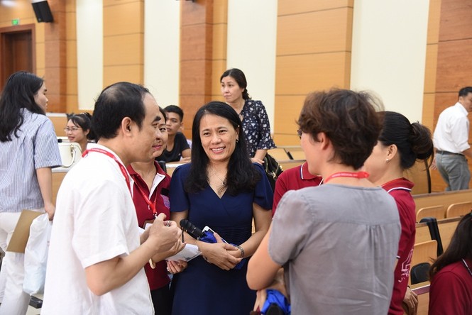 Các 'chàng trai vàng' háo hức nhập học - ảnh 3