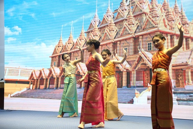 Du học sinh nước ngoài tìm hiểu về Tết cổ truyền Việt Nam - ảnh 4