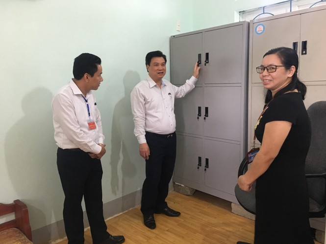 Đột nhập căn phòng đặc biệt chứa đề thi, bài thi - ảnh 4