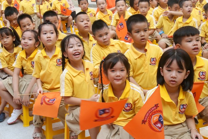 Lễ khai giảng đậm bản sắc văn hóa ngôi trường khai phóng đầu tiên của Việt Nam - ảnh 2