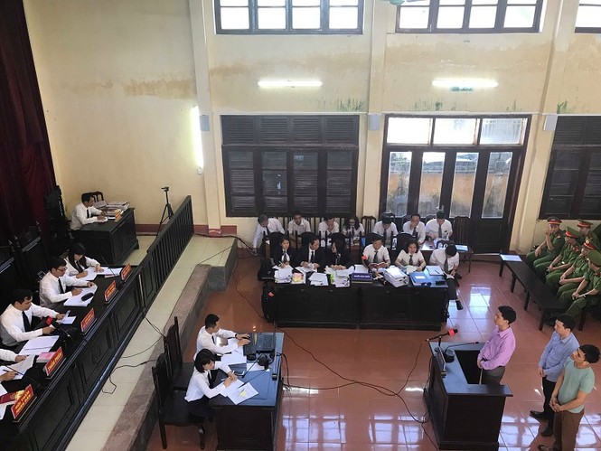 Bị cáo Hoàng Công Lương 'xin giữ quyền im lặng' trước kiểm sát viên - ảnh 1