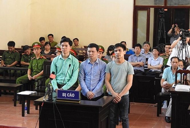 Vụ chạy thận chết người: Lộ sai phạm của lãnh đạo bệnh viện Hòa Bình - ảnh 1