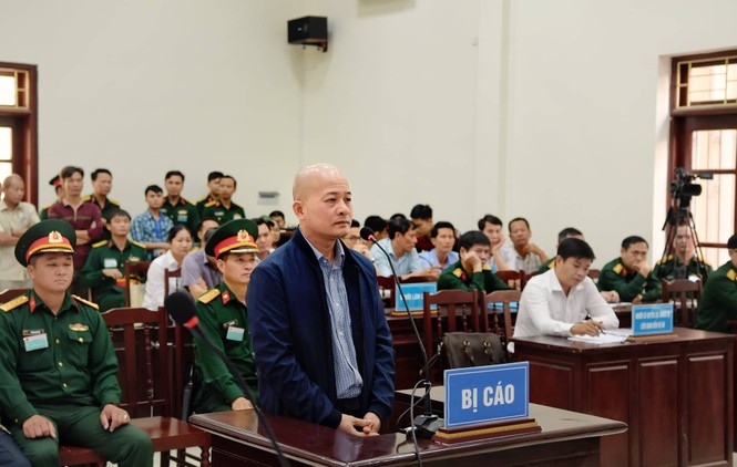 Phúc thẩm Út 'trọc': Nguyên Chủ tịch tỉnh Bình Dương sang Mỹ chữa bệnh - ảnh 1